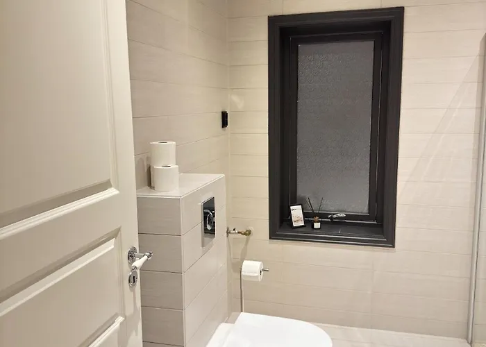 Cozy Near Attractions *